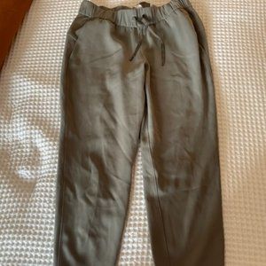 Lululemon olive green joggers